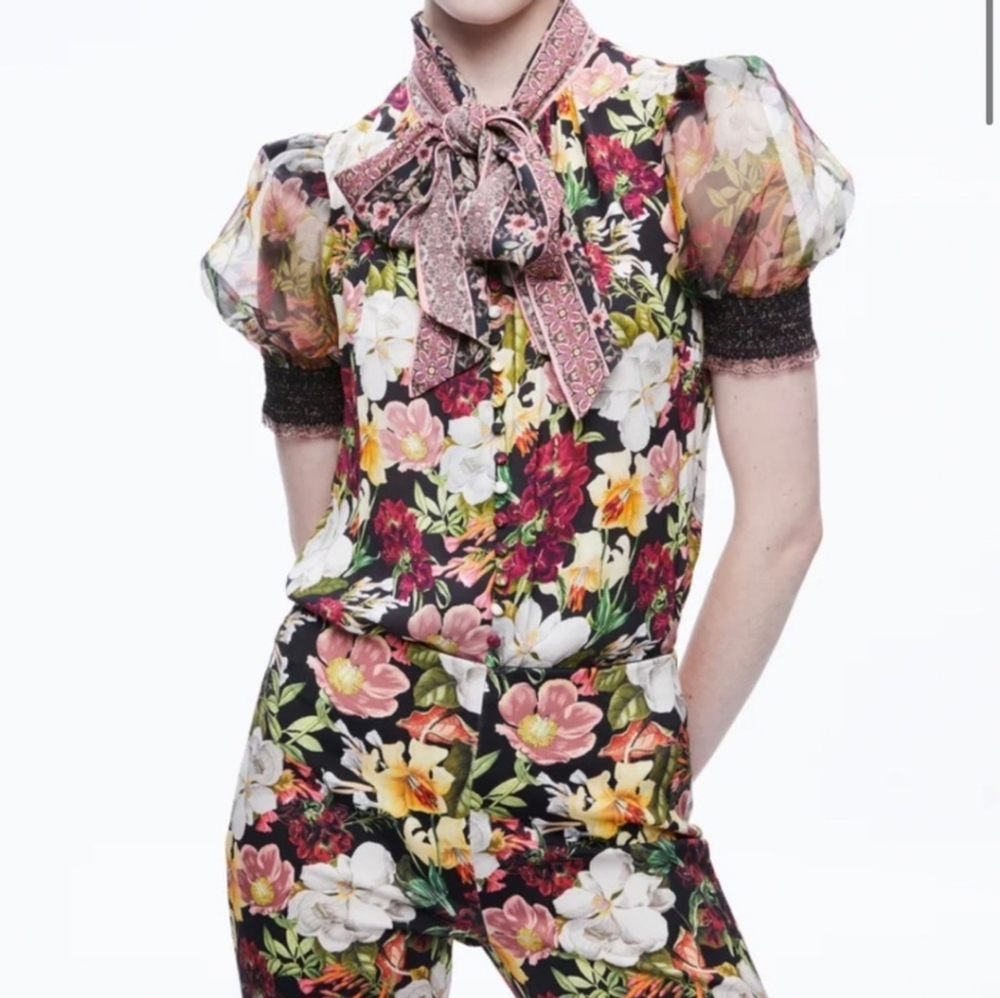 Alice + Olivia Brentley Puff Sleeve Blouse